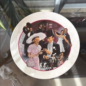 Vintage Decorative Plate with Elegant Couple